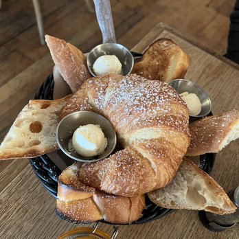 La Note - CORBEILLE DE PAIN | brioche, croissant and baguette, with butter and jam - French Near Me - Berkeley, California