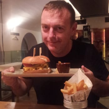 Huth Grillhouse da max - Me and the Cheddar Cheese Burger - Steakhouses Near Me - Vienna, 9