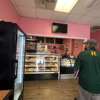 Sugar Diva Bakery & Cafe - Interior - Bakeries Near Me - Louisville, Kentucky Sugar Diva Bakery & Cafe - Interior - Bakeries Near Me - Louisville, Kentucky