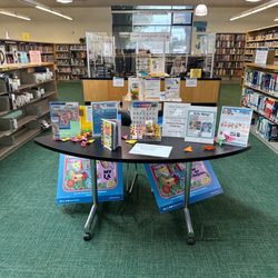 Encino - Tarzana Branch Library - Inside