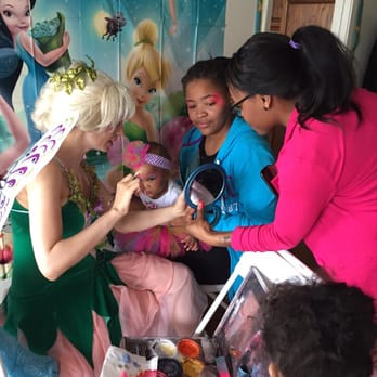Magic Princess - Very patiently painting her face!! - Party Characters Near Me