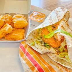 McDonald's - 6er Chicken McNuggets mit süß-sauer Soße / Sweet Chili Wrap, je 2,99