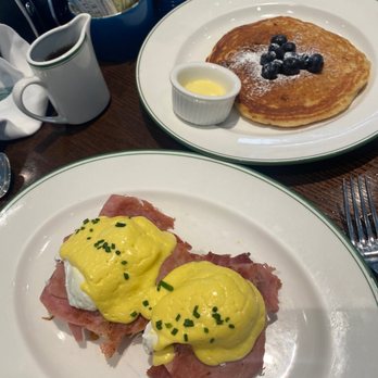 Sadelle's - Breakfast & Brunch Near Me - Las Vegas, Nevada Sadelle's - Breakfast & Brunch Near Me - Las Vegas, Nevada