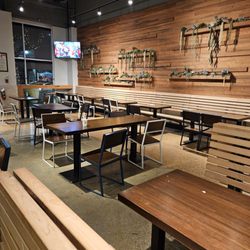 Shake Shack Burbank - Inside seating