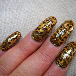 B Nails