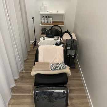 Marma Head Spa - When you first come in, you'll change into a sarong and place a towel around your shoulders. - Hair Salons Near Me - Las Vegas, Nevada