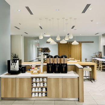 Element Nashville Airport - Front lobby coffee bar - Hotels Near Me - Nashville, Tennessee Element Nashville Airport - Front lobby coffee bar - Hotels Near Me - Nashville, Tennessee