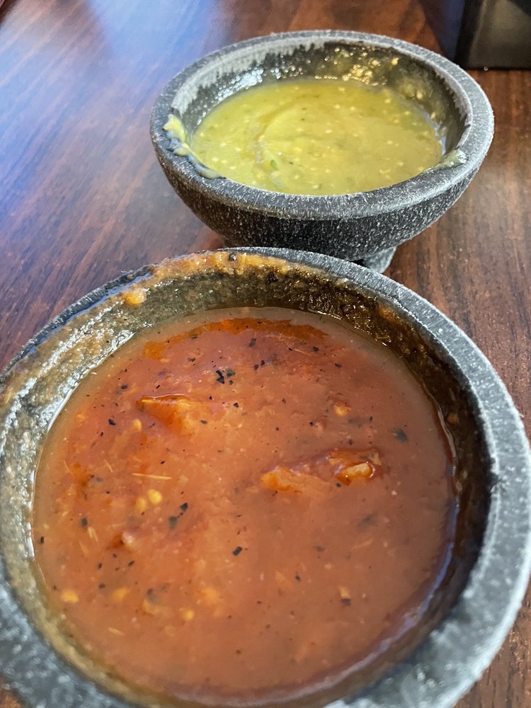 Ernestos Mexican Restaurant And Cantina