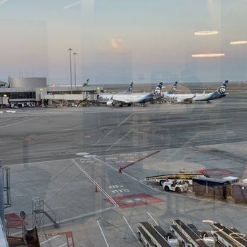 Delta Sky Club - View from the Sky Club - Airport Lounges Near Me - San Francisco, California Delta Sky Club - View from the Sky Club - Airport Lounges Near Me - San Francisco, California