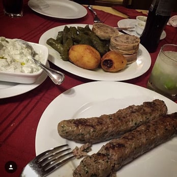 Qatir - Pepino labban menta / plato mixto y un excelente kabbab - Restaurants Near Me - Santiago, RM Qatir - Pepino labban menta / plato mixto y un excelente kabbab - Restaurants Near Me - Santiago, RM
