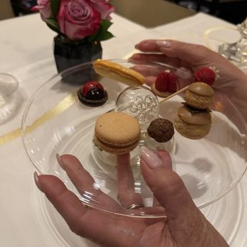 Joel Robuchon - Small desert sampling - French Near Me - Las Vegas, Nevada Joel Robuchon - Small desert sampling - French Near Me - Las Vegas, Nevada