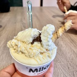 Milano Gelato Ice Cream - Dulce de leche/Banana in a medium cup