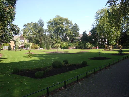 Queen's Park by null