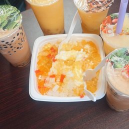 A must try , delicious bobas and Hawaiian shaved ice it is very good we really recommend it . A must try , delicious bobas and Hawaiian shaved ice it is very good we really recommend it .