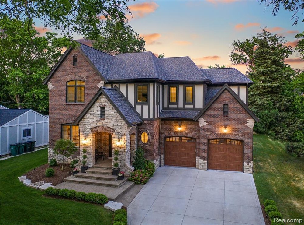 Slide of Home Style Builders