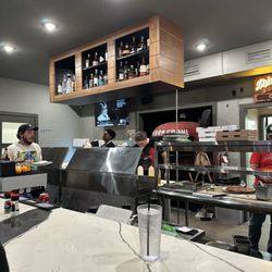 County Line Pizza - Bar area