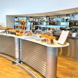Lufthansa Senator Lounge Schengen - Buffet