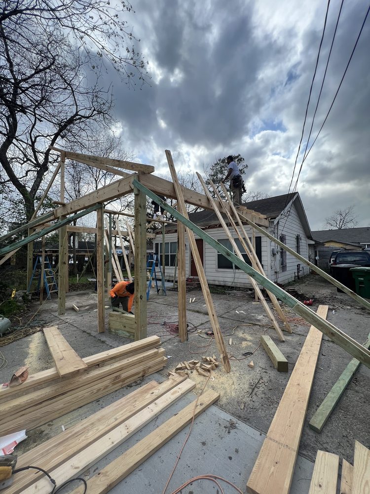 Slide of Manzano Construction and Roofing