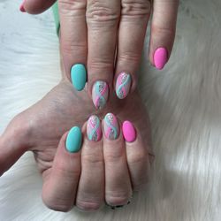 TT’s Nail Salon - Dipping powder - Teal & Pink design