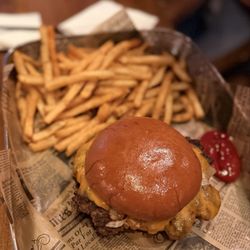 Uncle Buck's Fishbowl & Grill