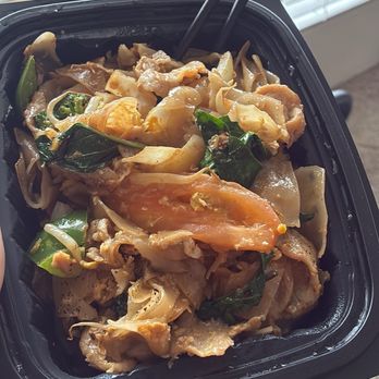 Cherry Thai Cafe - Drunken Noodles - Thai Near Me - Aurora, Colorado Cherry Thai Cafe - Drunken Noodles - Thai Near Me - Aurora, Colorado