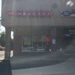 Jiffy Dry Cleaners - Front shot