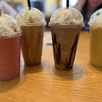 Oregon Sunshine Espresso - Strawberry smoothie, Cosmo Nut, German Chocolate Ice rages and Mango smoothie - Coffee & Tea Near Me - Canyonville, Oregon Oregon Sunshine Espresso - Strawberry smoothie, Cosmo Nut, German Chocolate Ice rages and Mango smoothie - Coffee & Tea Near Me - Canyonville, Oregon