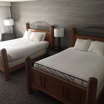 Riverhouse Lodge - 2. double beds - Hotels Near Me - Bend, Oregon Riverhouse Lodge - 2. double beds - Hotels Near Me - Bend, Oregon