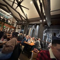 Side Gate Brewery & Beer Garden