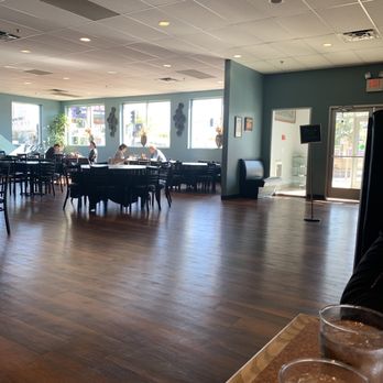 Hoa Bien Vietnamese Restaurant - Interior - Vietnamese Near Me - Saint Paul, Minnesota