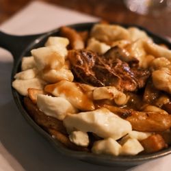 La Bûche - Poutine