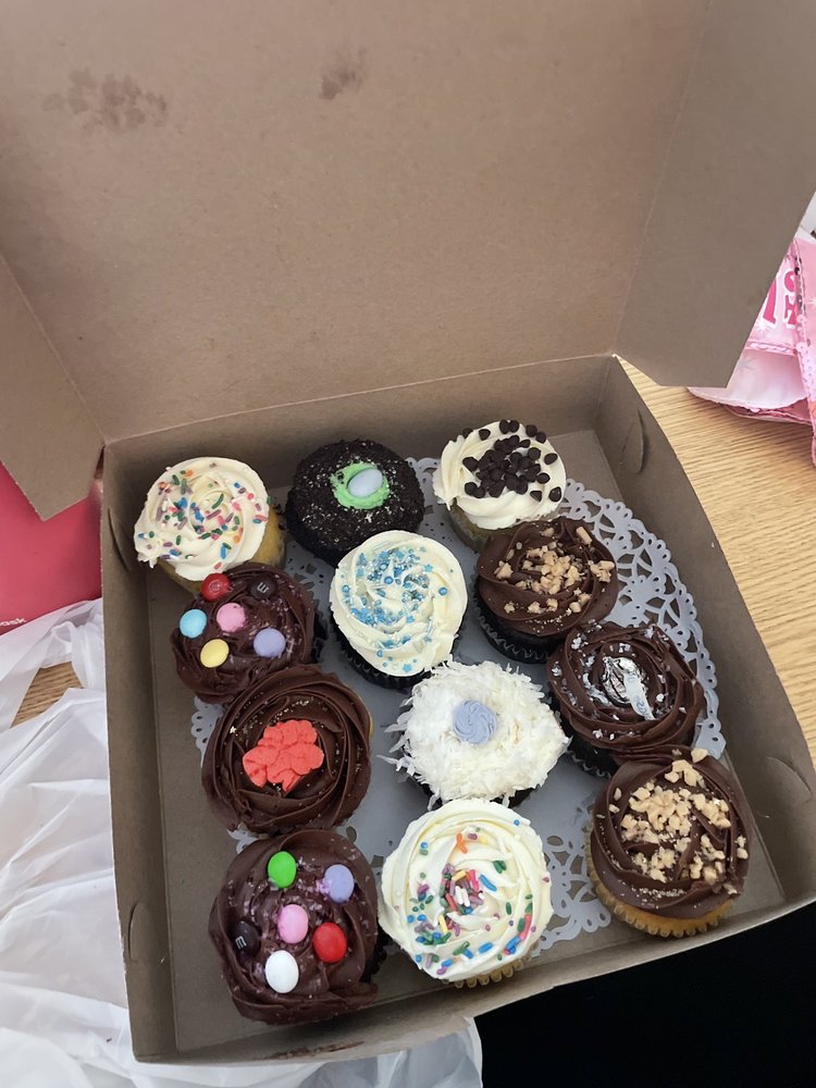 Food from Cousin's RI Bakery