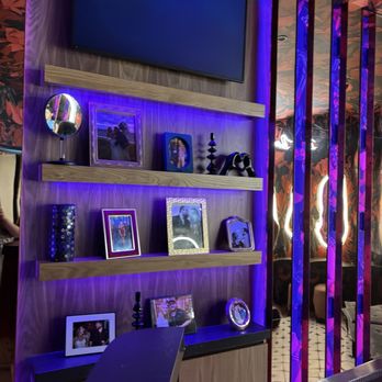 Category 10 - Bathroom - Bars Near Me - Nashville, Tennessee