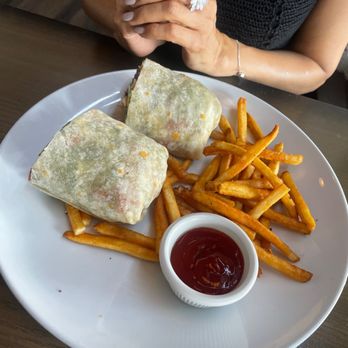 Fullerton Brew Co - Salad wrap - Brewpubs Near Me - Fullerton, California