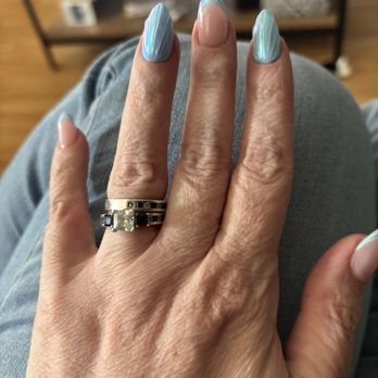 Midcity Nails - Nail Salons Near Me - Chicago, Illinois