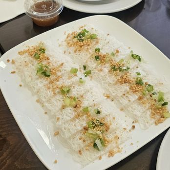 Tay Giang Restaurant - Steamed rice noodle cakes - came with the fried catfish wraps - Vietnamese Near Me - Sacramento, California Tay Giang Restaurant - Steamed rice noodle cakes - came with the fried catfish wraps - Vietnamese Near Me - Sacramento, California