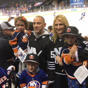 New York Islanders - Professional Sports Teams Near Me - Brooklyn, New York New York Islanders - Professional Sports Teams Near Me - Brooklyn, New York