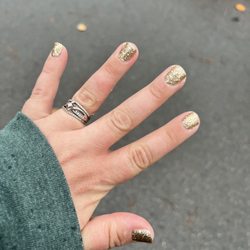 Vogue Nail Bar - Nails with regular polish