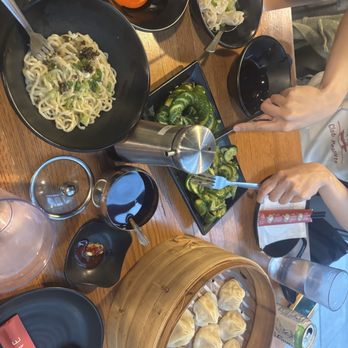 Dough Zone Dumpling House - Downtown Seattle - Pork Xiao Long Bao (8) 鲜肉小笼包, Dan Dan Noodles   担担面 - Shanghainese Near Me - Seattle, Washington