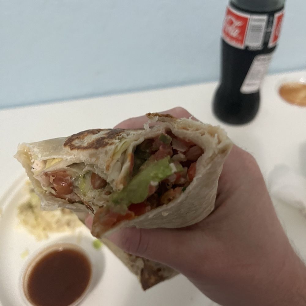 El Pollo Loco - Chicken avacado burrito 2/2 - Fast Food Near Me - Livermore, California