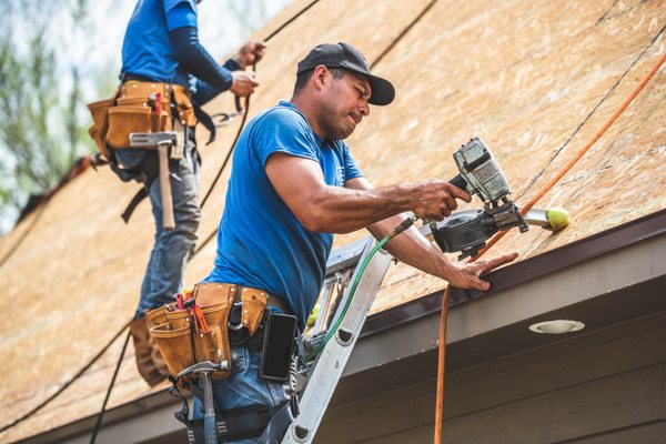 Watkins Construction & Roofing Logo