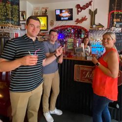 Covered Bridge Brewhaus - The bar area is small but perfect. Bartenders are quick to serve.