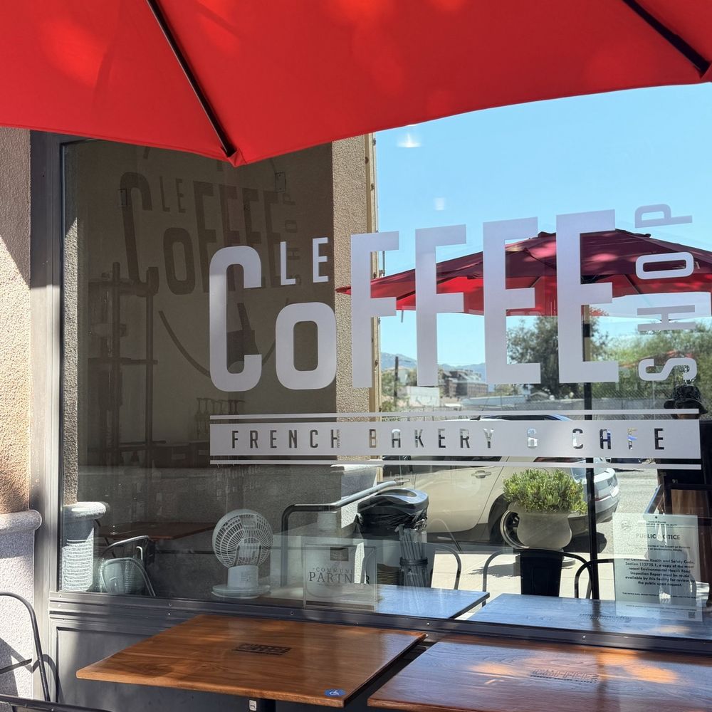 Le Coffee Shop - Exterior - Breakfast & Brunch Near Me - Temecula, California