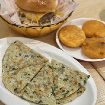 Mom's Pan Fried Bun - Mom's Pan-Fried Bun restaurant - Noodles Near Me - Newmarket, Ontario Mom's Pan Fried Bun - Mom's Pan-Fried Bun restaurant - Noodles Near Me - Newmarket, Ontario