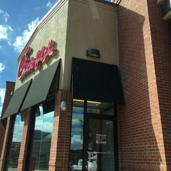 Chick-fil-A - ows the front of a chick - fil's restaurant - Fast Food Near Me - Fort Worth, Texas