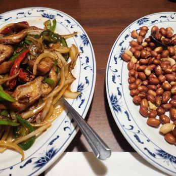 Blue Sky Chinese Restaurant - Chili sausage, fried peanuts - Chinese Near Me - Corvallis, Oregon Blue Sky Chinese Restaurant - Chili sausage, fried peanuts - Chinese Near Me - Corvallis, Oregon