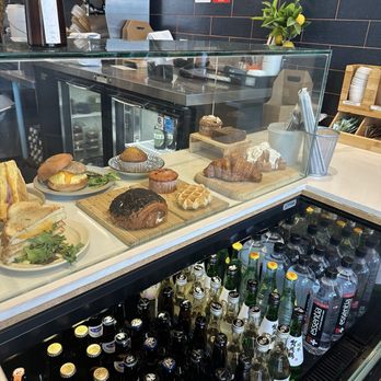 Dash Coffee Bar - Pastry and Beverage Selection - Coffee & Tea Near Me - Pasadena, California
