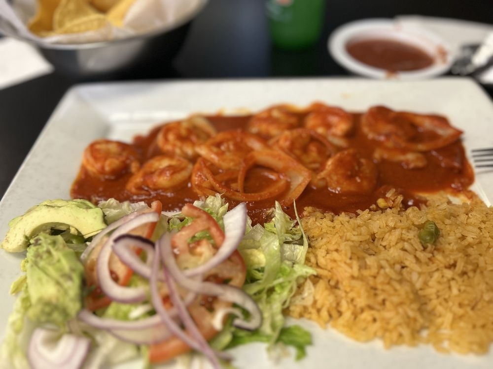 Katriniaz Grill & Latinos Logo