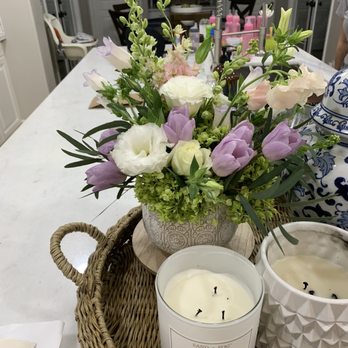 Bougie Twigs & Blooms - Floral Designers Near Me