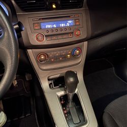 McMar Auto Brokerz - Interior